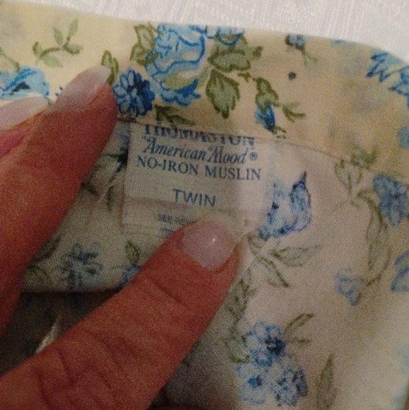 Thompson "American Mood" Twin blue rose fitted sheet - Picture 2 of 2